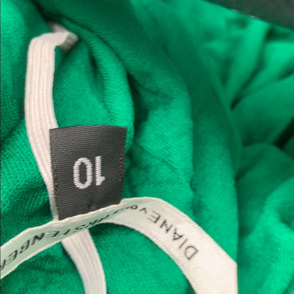 DVF Ravine Green w/ Black Lace Tie Waist Dress 10 - Picture 2 of 3